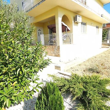 Angel Apartment Drnis Bagian luar foto