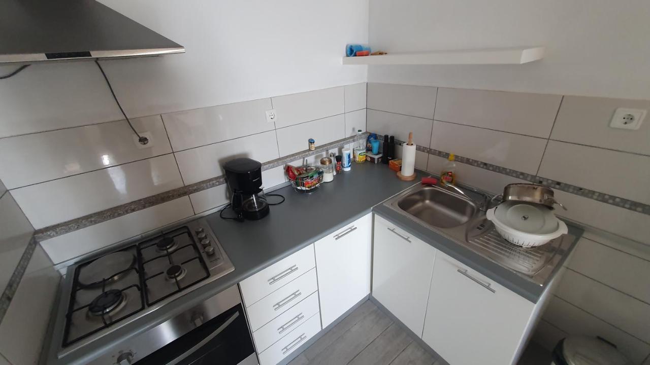 Angel Apartment Drnis Bagian luar foto